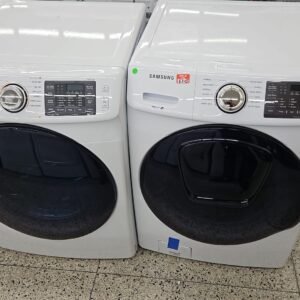 Samsung Like New Front Load Washer Dryer Set - White