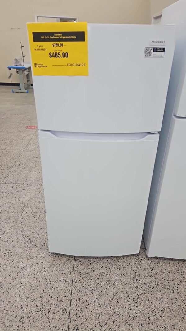 Frigidaire 28" Top Bottom Refrigerator