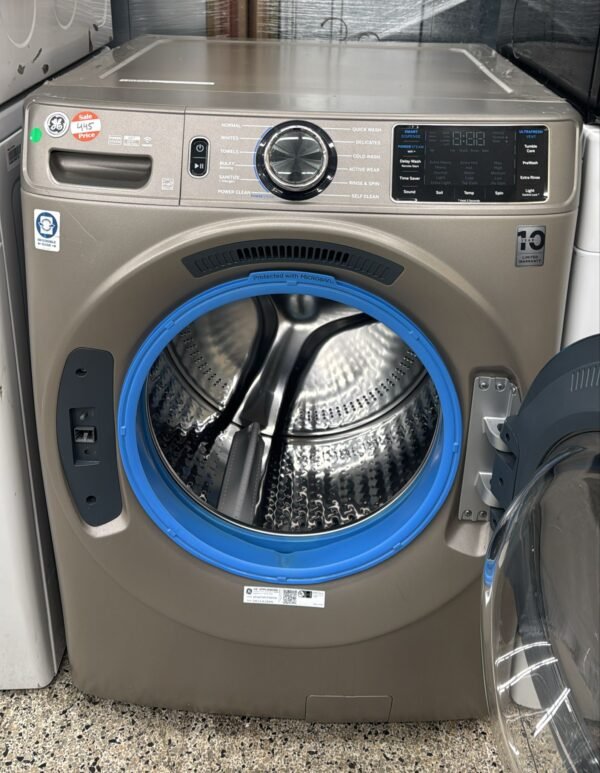 GE 4.8 cu. ft. Capacity Smart Front Load Steam Washer - Image 3