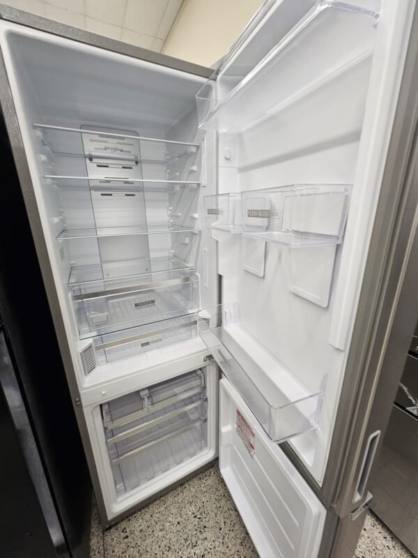 Whirlpool WRB533CZJZ 24-inch Wide Garage-Ready Bottom-Freezer Refrigerator - Image 3