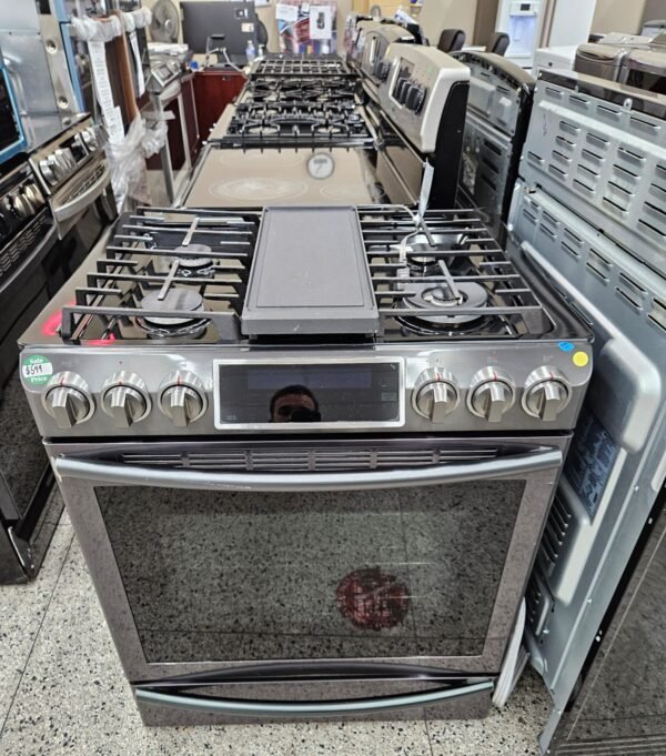 Samsung NX58K9500WG Slide-In Gas Range with Convection - Image 2