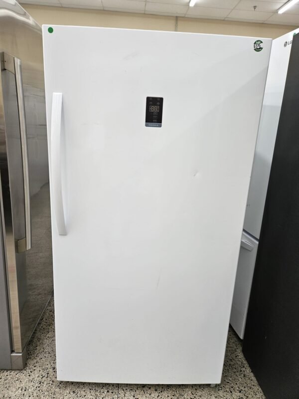 Insignia NS‑UZ17WHO 17 cu ft Convertible Upright Freezer - Image 2