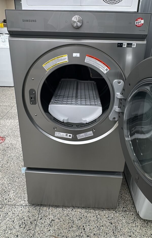 Samsung DVE53BB8900TA3 – 7.6 cu ft Ultra‑Capacity Smart Electric Dryer - Image 3