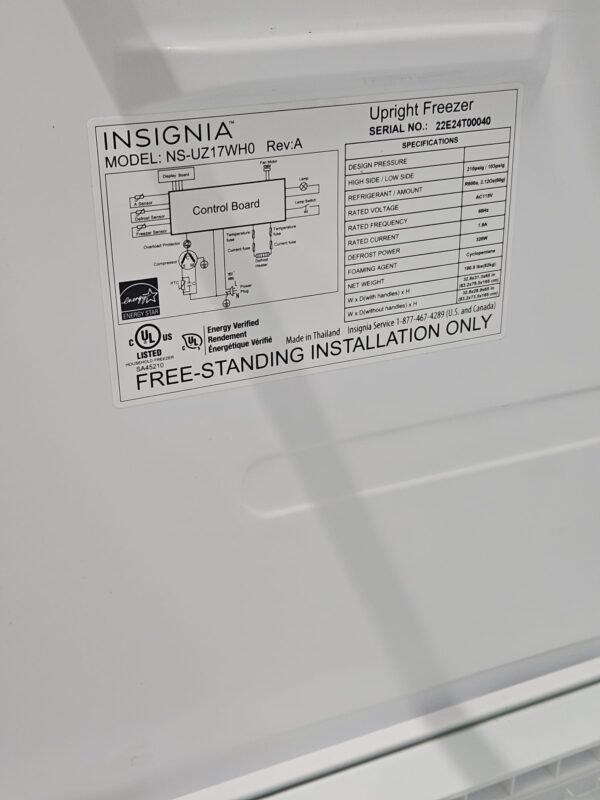 Insignia NS-UZ17WH0 17 Cu. Ft. Garage Ready Upright Freezer - Image 4