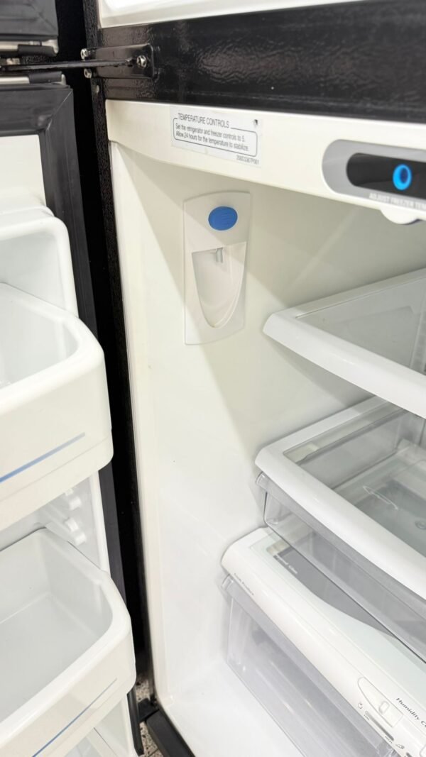 GE Refurbished GTH22SHSSS 33" Top Freezer Refrigerator - Image 4