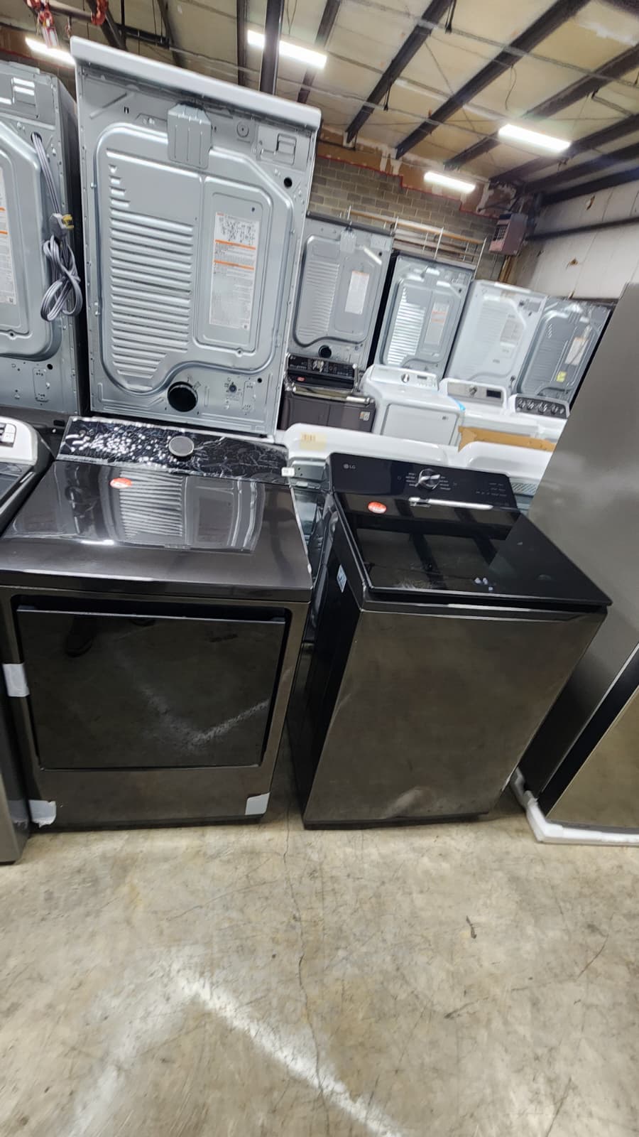 LG WT8480CL DLE8480LE High-Efficiency Laundry Pair- Black Stainless - Image 2