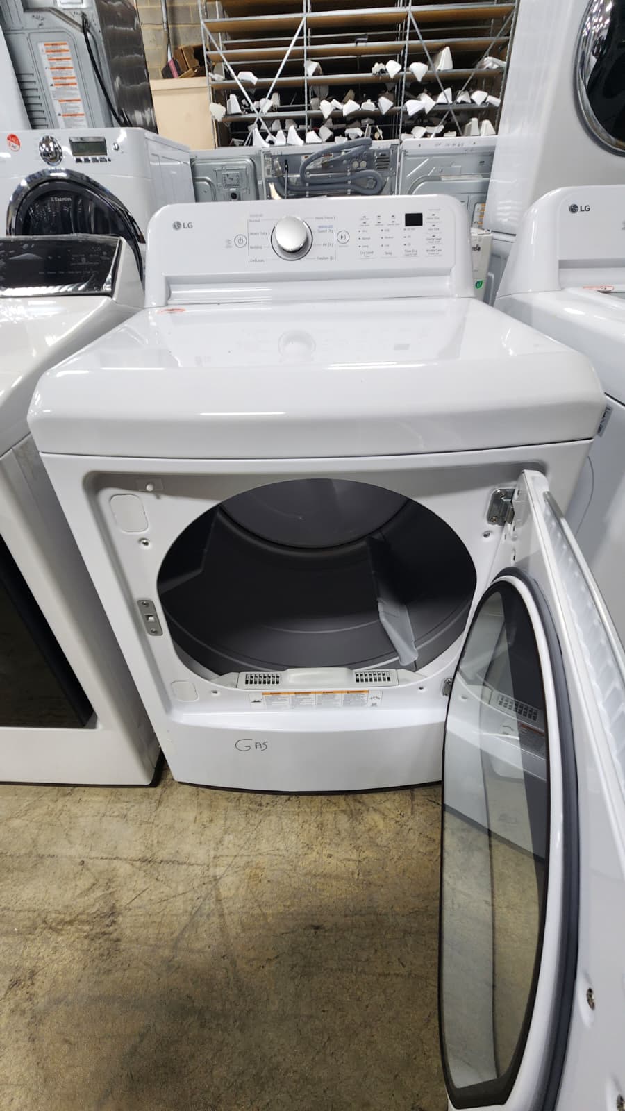 LG WT7150CW Set with Top Load Washer and Gas Dryer in White - Image 6