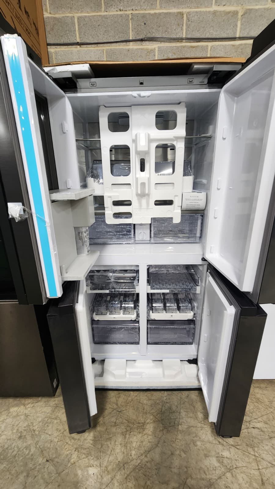 Samsung RF23DB9900QD Bespoke AI Family Hub Refrigerator- Stainless Steel - Image 3