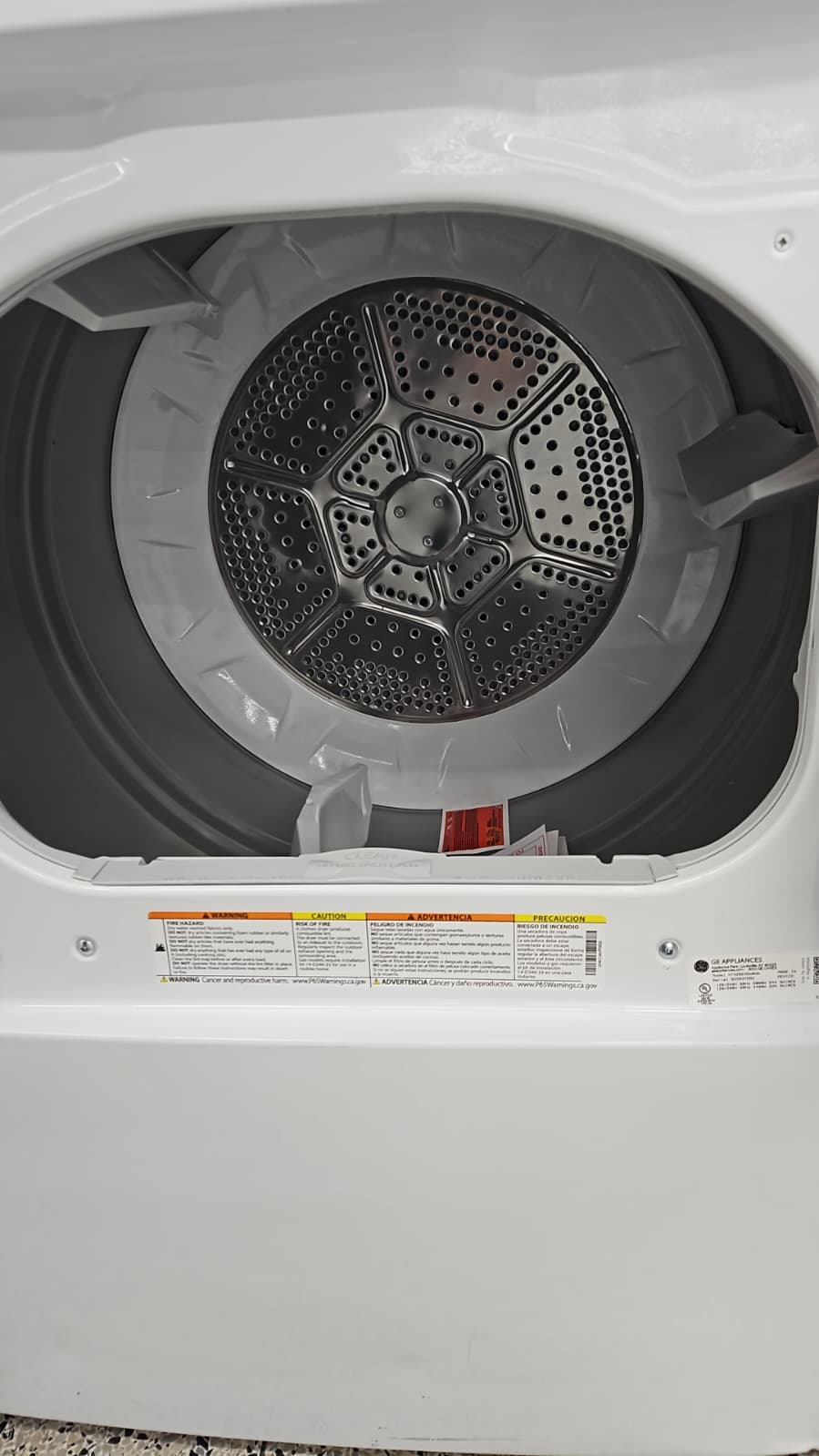 Hotpoint HTX26EASWWW 27" Bold Smart Electric Dryer- White - Image 3